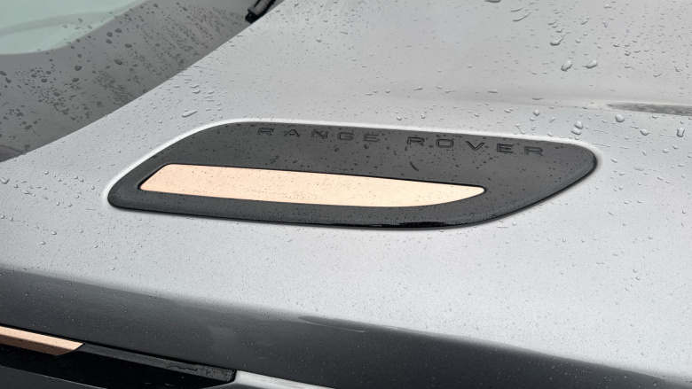 Land Rover Range Rover Velar 2.0 D200 R-Dynamic SE 5dr Auto Diesel Estate